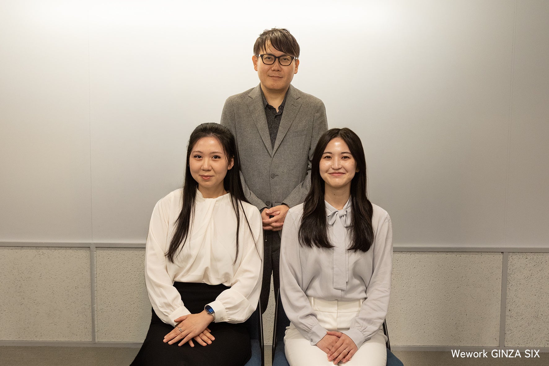 入社式の集合写真